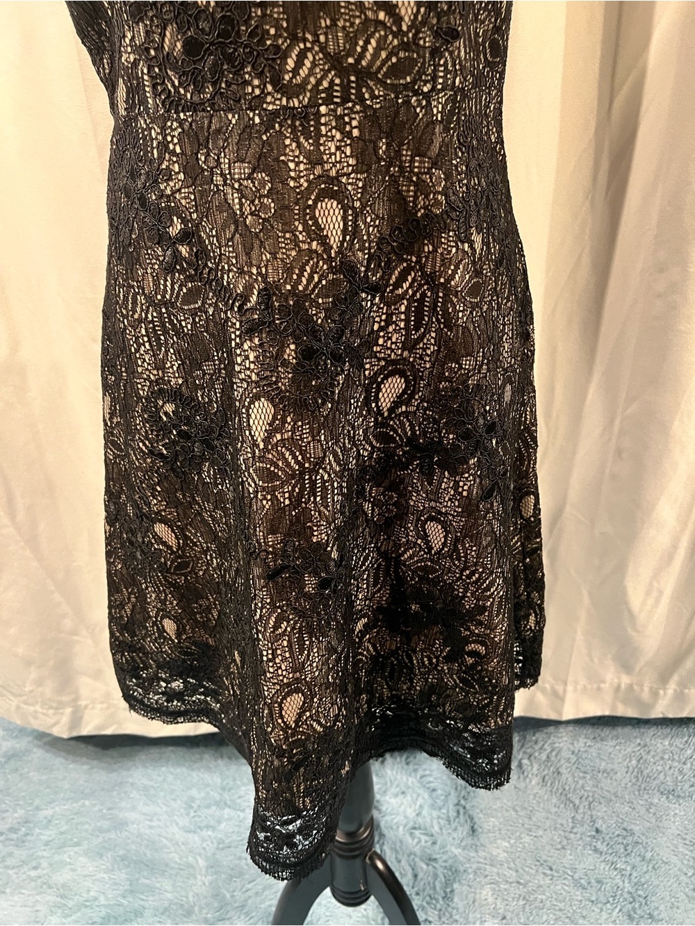 Dress the Population Black One-Shoulder Lace Cocktail Dress - Picture 4 of 11